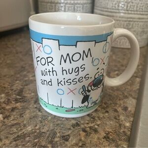 Vintage 1988 Hallmark Shoebox Greetings "For MOM with Hugs and Kisses" Mug
